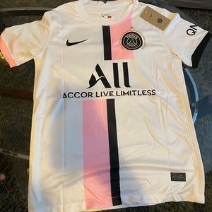 new Kylian Mbappé jersey size small